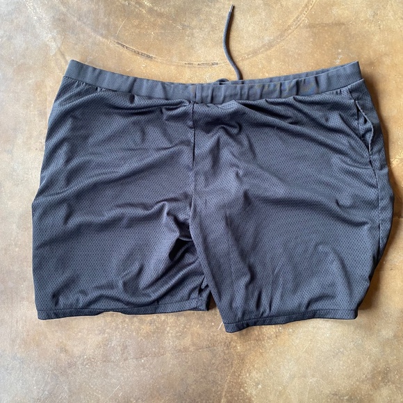 FUBU Mesh Shorts - Picture 2 of 3